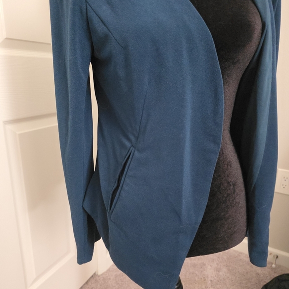 Wantable | Open Front Structured Jacket - Picture 3 of 5